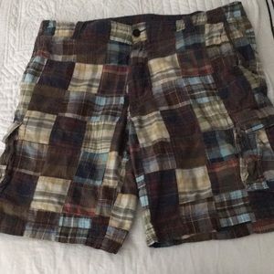 Roundtree and Yorke plaid cargo shorts